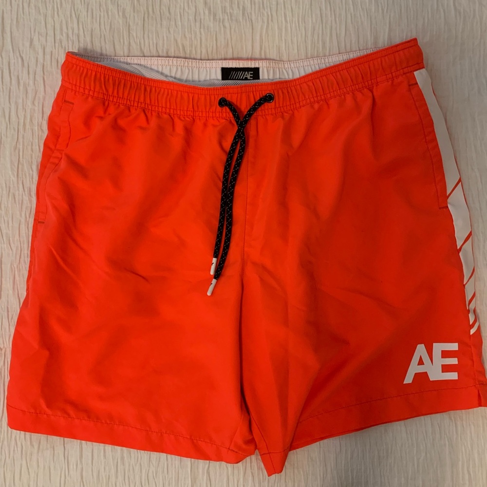 American Eagle swim shorts / size large